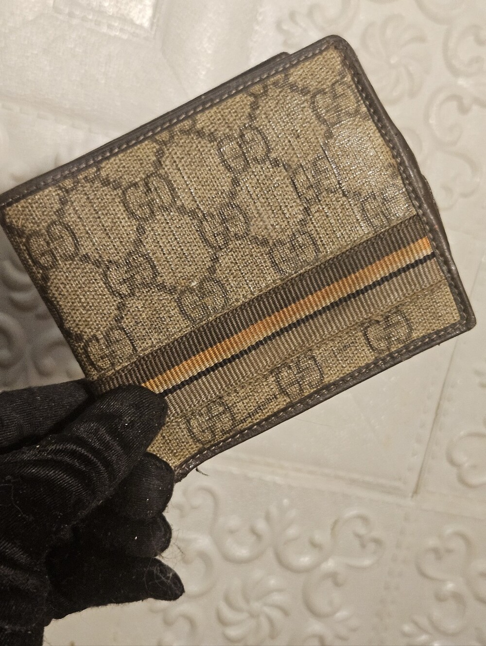 Gucci beige GG Supreme canvas Sherry web Authentic Men BIFOLD Wallet